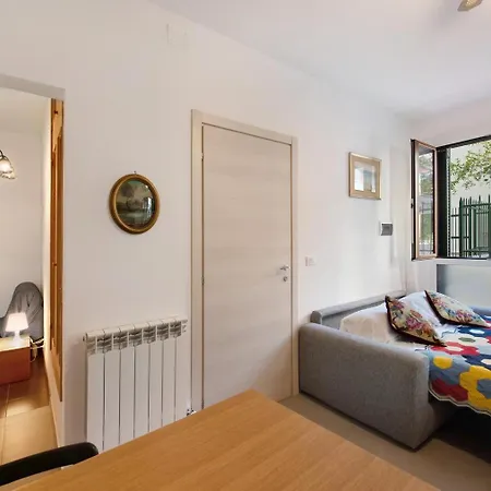 Apartment Casa Valeria 1 *